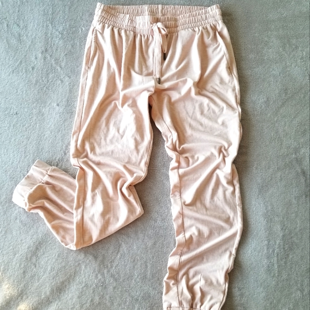 KYODAN Day-to-Day Low-Key Joggers in Heathered Pink